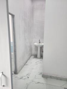 Bathroom Image of 1800 Sq.ft 5 BHK Independent House for sale in Indira Nagar Lucknow for Rs. 5200000