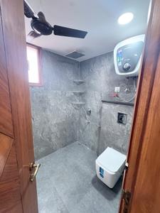 Bathroom Image of 1711 Sq.ft 3 BHK Builder Floor for rent in Preet Vihar New Delhi for Rs. 64000