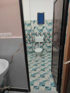 Bathroom Image of 300 Sq.ft 1 BHK Apartment / Flat for rent in Mahavir Nagar Patna for Rs. 3000