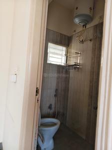 Bathroom Image of 600 Sq.ft 1 BHK Apartment / Flat for rent in Halasuru Bengaluru for Rs. 28000