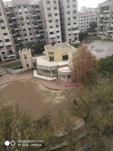 Image of 1100 Sq.ft 2 BHK Apartment / Flat for sale in Magarpatta Cosmos Apartment, Magarpatta City, Pune for Rs. 16500000