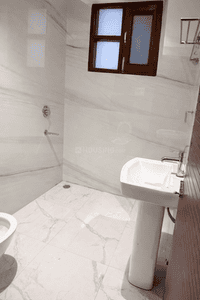 Bathroom Image of 1500 Sq.ft 2 BHK Builder Floor for rent in Sector 66 Mohali for Rs. 48000