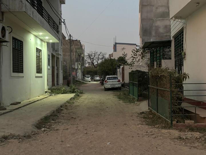 Charan bhatta rode Raibareli rode 1 km SGPGI Main Image 1
