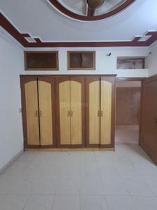 Bedroom Image of 1600 Sq.ft 3 BHK Builder Floor for rent in Pitampura New Delhi for Rs. 58000