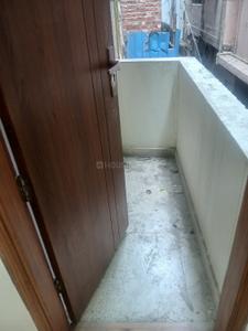 Balcony Image of 800 Sq.ft 2 BHK Builder Floor for sale in Paschim Vihar New Delhi for Rs. 14000000