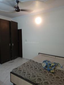 Bedroom Image of 1300 Sq.ft 4 BHK Builder Floor for rent in Dilshad Garden New Delhi for Rs. 36000