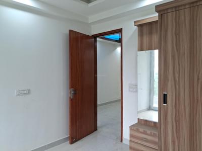 Bedroom Image of 1650 Sq.ft 3 BHK Apartment / Flat for sale in Sector 104 Noida for Rs. 7000000