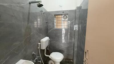 Bathroom Image of 600 Sq.ft 1 BHK Apartment / Flat for rent in Narayanapura Bengaluru for Rs. 14000