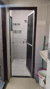 Bathroom Image of 425 Sq.ft 1 BHK Apartment / Flat for rent in Saptarshi CHS, Malad West Mumbai for Rs. 31500