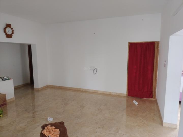 Yasri Living Main Image 1