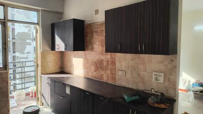 Kitchen Image of 1349 Sq.ft 3 BHK Apartment / Flat for rent in Gardenia Glory, Sector 46 Noida for Rs. 36500