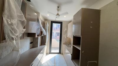 Kitchen Image of 1800 Sq.ft 3 BHK Builder Floor for sale in Paschim Vihar New Delhi for Rs. 38000000