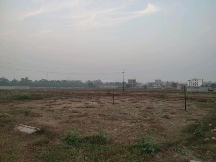 capital city 2 Main Image 1