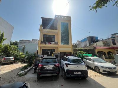 5 BHK Independent House