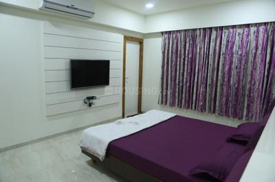 Bedroom Image of 2300 Sq.ft 3 BHK Apartment / Flat for rent in Ratnaakar Atelier, Jodhpur Ahmedabad for Rs. 80000
