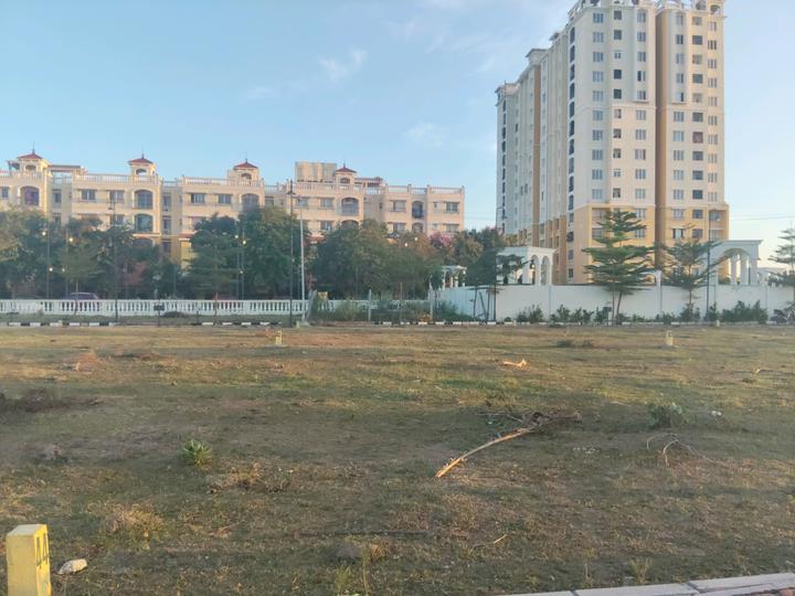 DLF Parc Estate Main Image 1