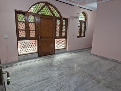 Bedroom Image of 2200 Sq.ft 3 BHK Builder Floor for rent in Sector 41 Noida for Rs. 30000