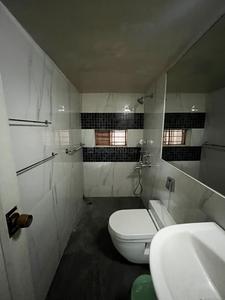 Bathroom Image of 2500 Sq.ft 4 BHK Apartment / Flat for rent in Parmeshwar Sharan, Koregaon Park Pune for Rs. 100000