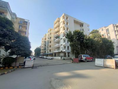 Building Image of 1490 Sq.ft 2.5 BHK Apartment / Flat for sale in Maya Garden Phase 1 And Phase 2, Nabha Zirakpur for Rs. 5000000