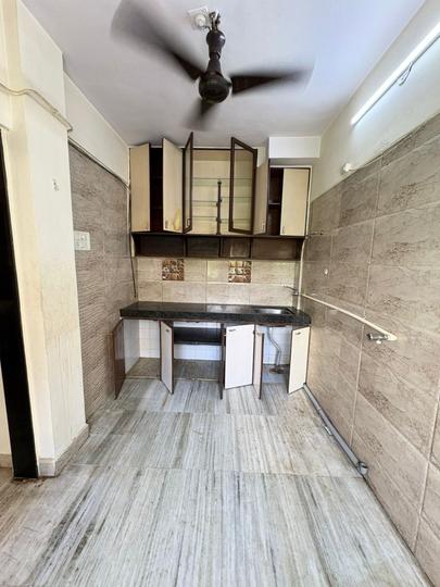 rock spring dahisar west kandarpada near metro station Kitchen 1