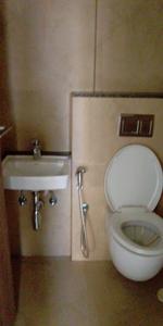 Bathroom Image of 550 Sq.ft 1 BHK Apartment / Flat for sale in SD Siennaa Wing A, Kandivali East Mumbai for Rs. 12000000