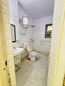 Image of 1600 Sq.ft 3 BHK Apartment / Flat for sale in DDA Flats Sarita Vihar, Sarita Vihar, New Delhi for Rs. 35000000