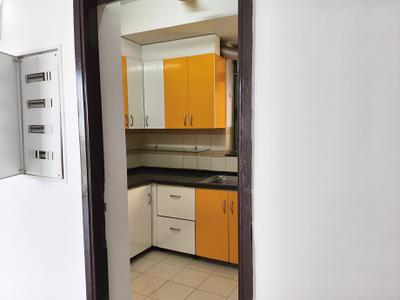 Kitchen Image of 995 Sq.ft 2 BHK Apartment / Flat for sale in Unitech Uniworld Gardens 2, Sector 47 Gurgaon for Rs. 13600000