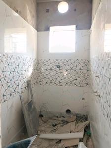 Common Bathroom Image of 710 Sq.ft 2 BHK Apartment / Flat for sale in Paradise Kriti, Nayabad Kolkata for Rs. 2990000