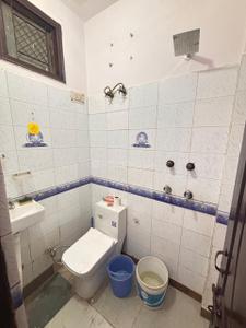 Bathroom Image of 420 Sq.ft 1 BHK Builder Floor for rent in Sector 24 Rohini New Delhi for Rs. 13000