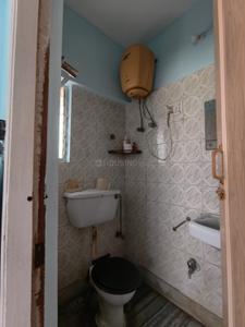 Bathroom Image of 1150 Sq.ft 3 BHK Apartment / Flat for sale in Mangalam Park, Behala Kolkata for Rs. 5800000