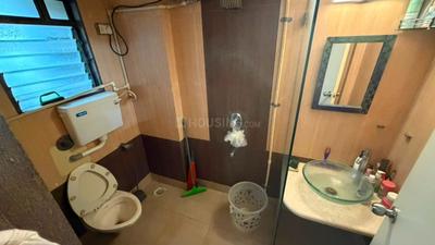 Bathroom Image of 851 Sq.ft 3 BHK Apartment / Flat for sale in Sahajanand Pramukh Heights, Andheri West Mumbai for Rs. 30000000
