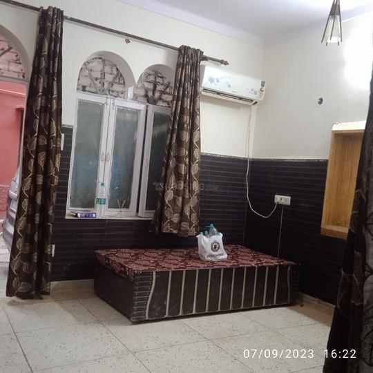 Bhagwati Garden, Dwarka Mor Bedroom 1