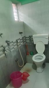 Bathroom Image of 915 Sq.ft 3 BHK Apartment / Flat for sale in Behala Kolkata for Rs. 2800000