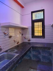 Kitchen Image of 580 Sq.ft 2 BHK Builder Floor for rent in New Ashok Nagar New Delhi for Rs. 17500