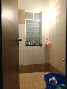 Common Bathroom One Image of 650 Sq.ft 1 BHK Apartment / Flat for sale in Three Jewels, Kondhwa Budruk Pune for Rs. 4400000