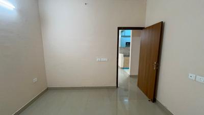 Bedroom Image of 920 Sq.ft 2.5 BHK Apartment / Flat for rent in Amrapali Dream Valley 2, Noida Extension Greater Noida for Rs. 18800