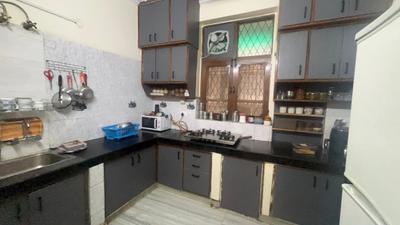Kitchen Image of 1800 Sq.ft 3 BHK Builder Floor for sale in Paschim Vihar New Delhi for Rs. 21500000
