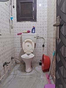 Bathroom Image of 380 Sq.ft 1 BHK Builder Floor for rent in Sector 24 Rohini New Delhi for Rs. 9000