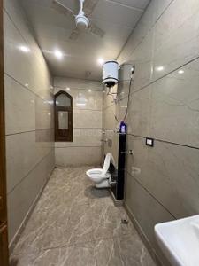 Bathroom Image of 650 Sq.ft 1 BHK Builder Floor for rent in Hari Nagar New Delhi for Rs. 18000