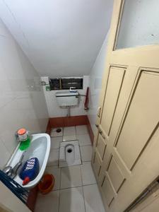 Bathroom Image of 4500 Sq.ft 5 BHK Apartment / Flat for sale in Nerul Navi Mumbai for Rs. 40000000