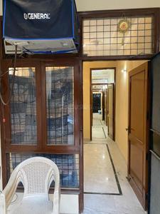 Gallery Cover Image of 900 Sq.ft 2 BHK Builder Floor for rent in Rajouri Garden for Rs. 30000