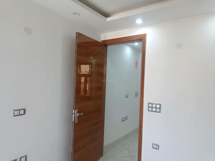 Saket Bedroom 1