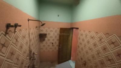 Bathroom Image of 600 Sq.ft 2 BHK Independent House for rent in Madhubani Purnea for Rs. 7000