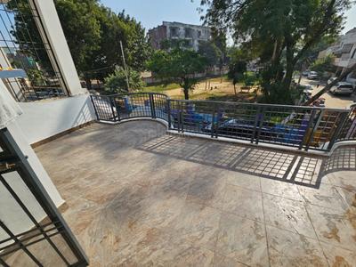 Balcony Image of 1500 Sq.ft 2 BHK Duplex for rent in Lohamandi Agra for Rs. 14000