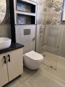 Common Bathroom Image of 3600 Sq.ft 4 BHK Builder Floor for sale in DLF City Floors Phase 1, DLF Phase 1 Gurgaon for Rs. 60000000