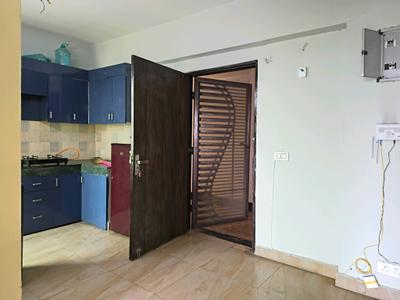 Living Room Image of 650 Sq.ft 1.5 BHK Apartment / Flat for rent in Migsun Roof, Sikrod Ghaziabad for Rs. 20000