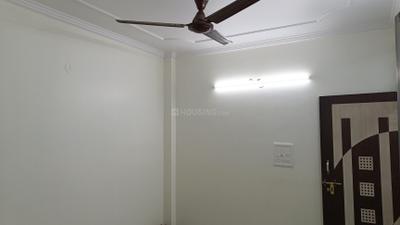 Bedroom Image of 950 Sq.ft 3 BHK Builder Floor for sale in Laxmi Nagar New Delhi for Rs. 7000000