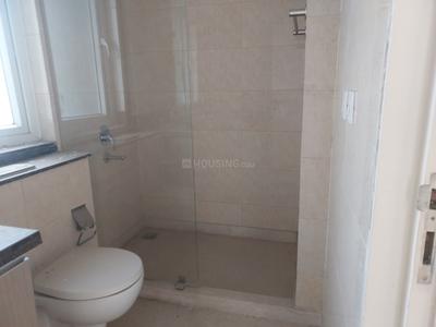 Bathroom Image of 2792 Sq.ft 4 BHK Apartment / Flat for sale in DLF The Ultima, Sector 81 Gurgaon for Rs. 49000000