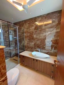 Bathroom Image of 4500 Sq.ft 4 BHK Builder Floor for rent in Safdarjung Development Area New Delhi for Rs. 400000