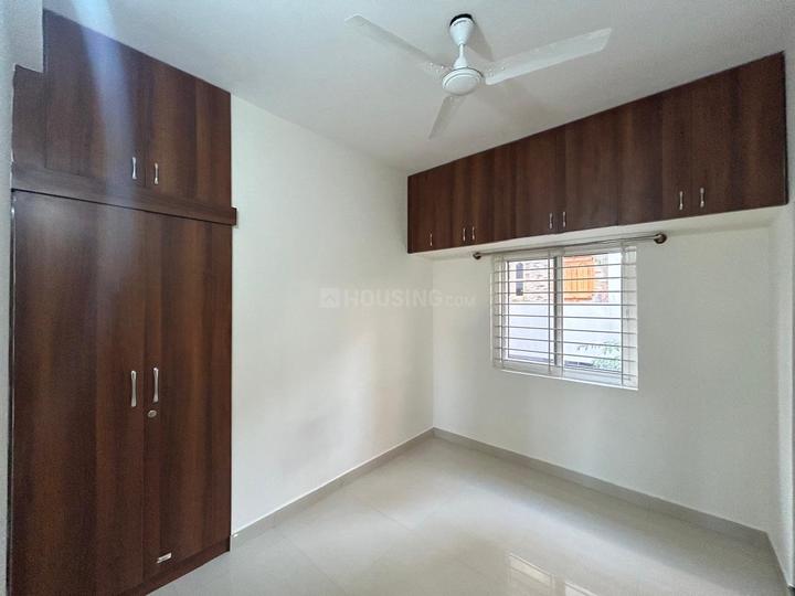 Lake view homes Bedroom 1